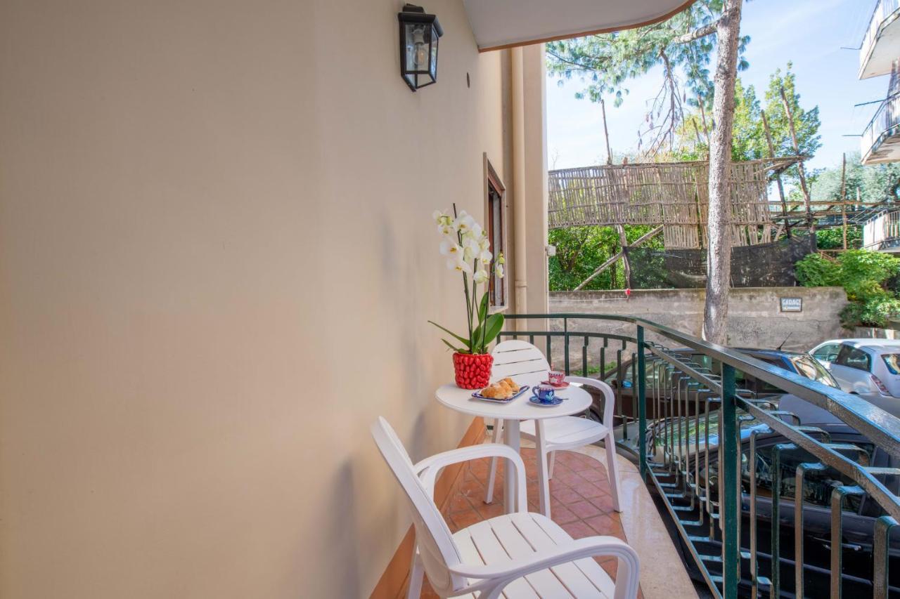 Solymar Due Apartment Sorrento Exterior photo